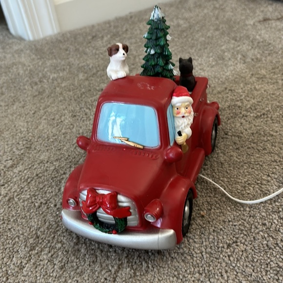 Musical Holiday Truck - Picture 3 of 6